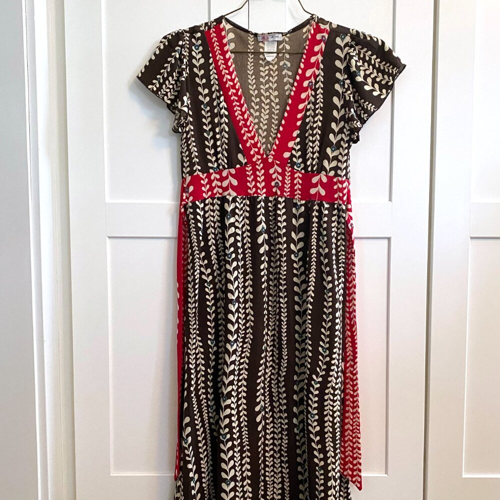 V-Neck Brown and Red Leaf Pattern Dress